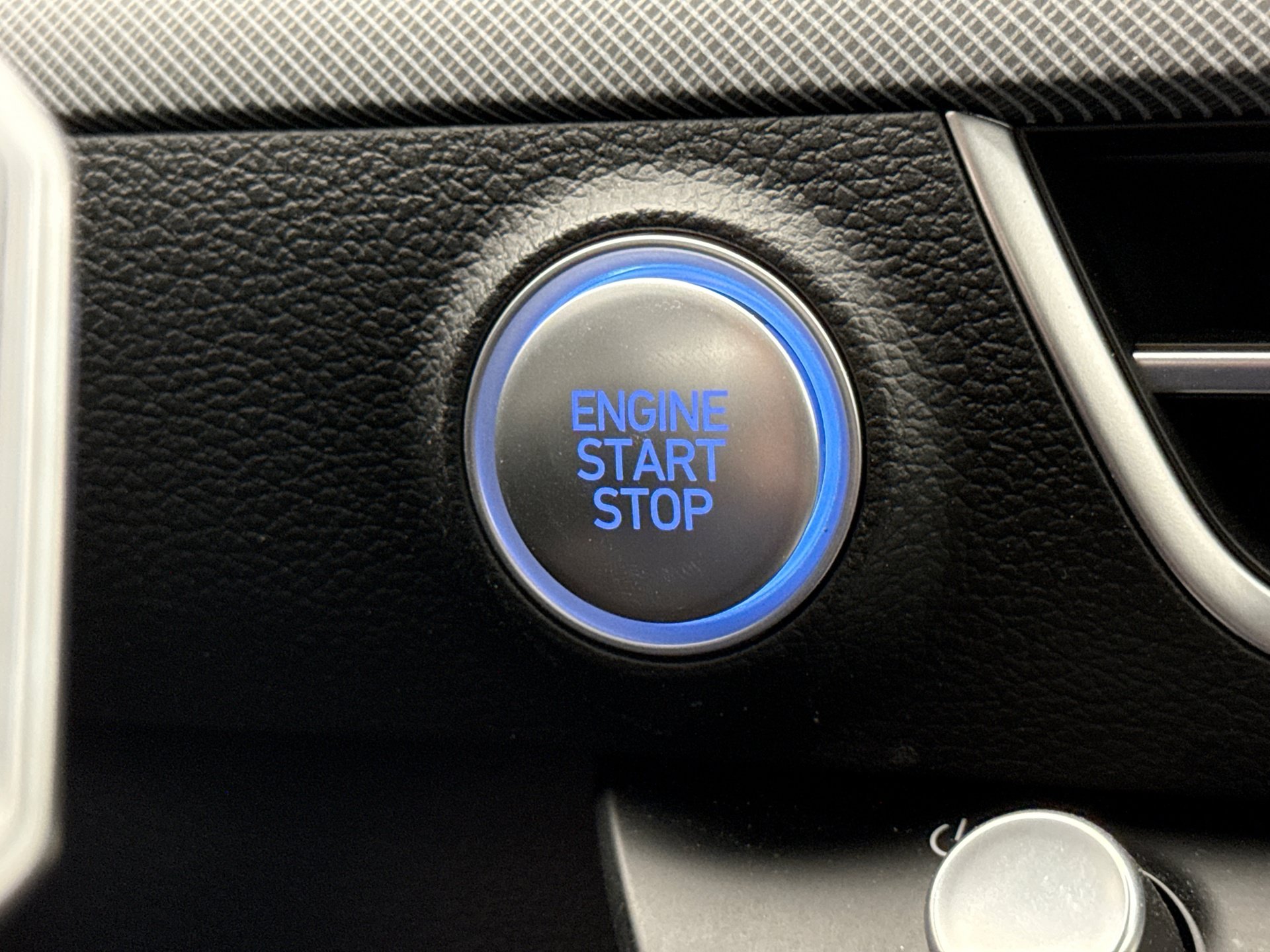 Used 2024 Hyundai Sonata SEL FWD image 19