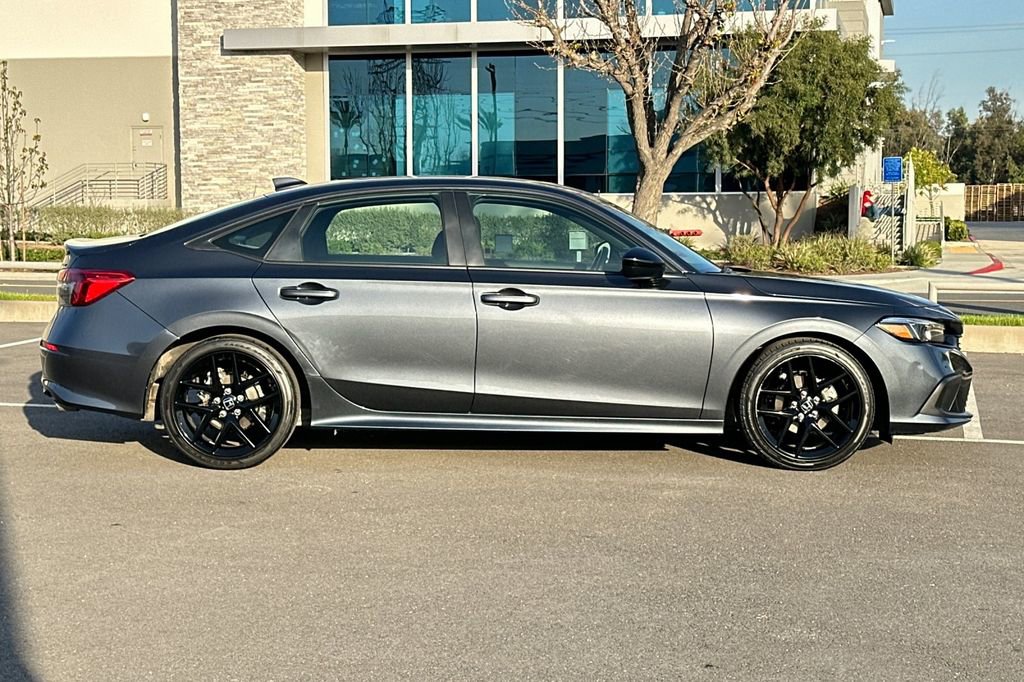 Used 2024 Honda Civic Sport image 3