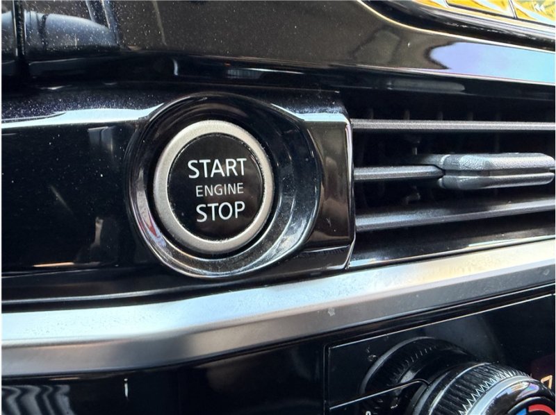 Used 2022 Nissan Pathfinder SL FWD image 41