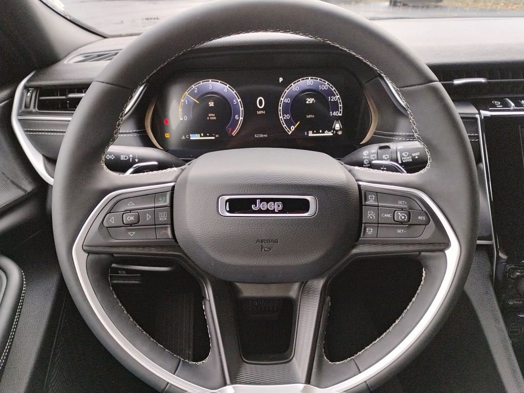 New 2025 Jeep Grand Cherokee L Laredo w/ Trailer Tow Package image 39