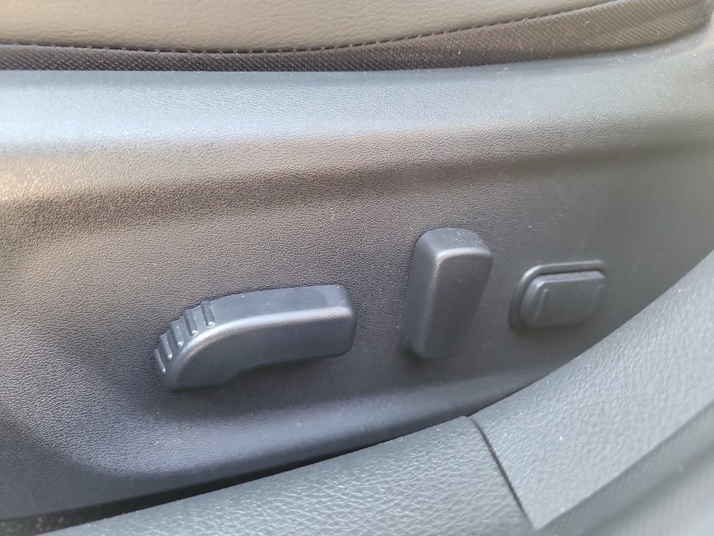 Used 2024 Nissan Sentra SR w/ SR Premium Package FWD image 18