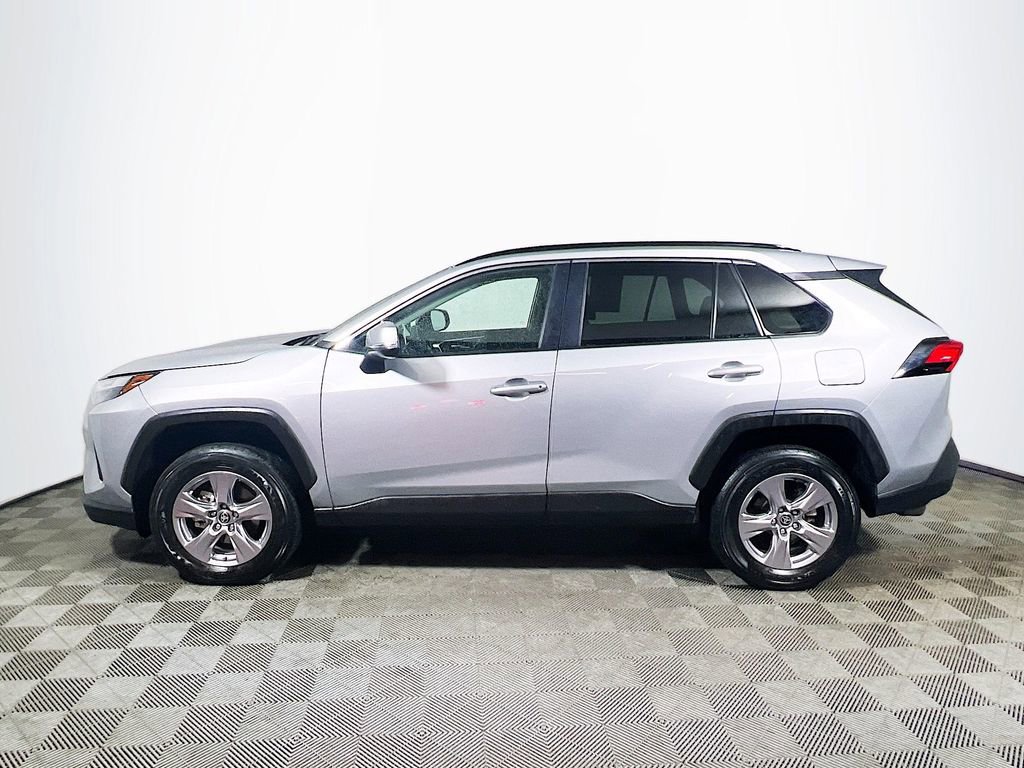 Certified 2025 Toyota RAV4 XLE AWD/4WD image 5