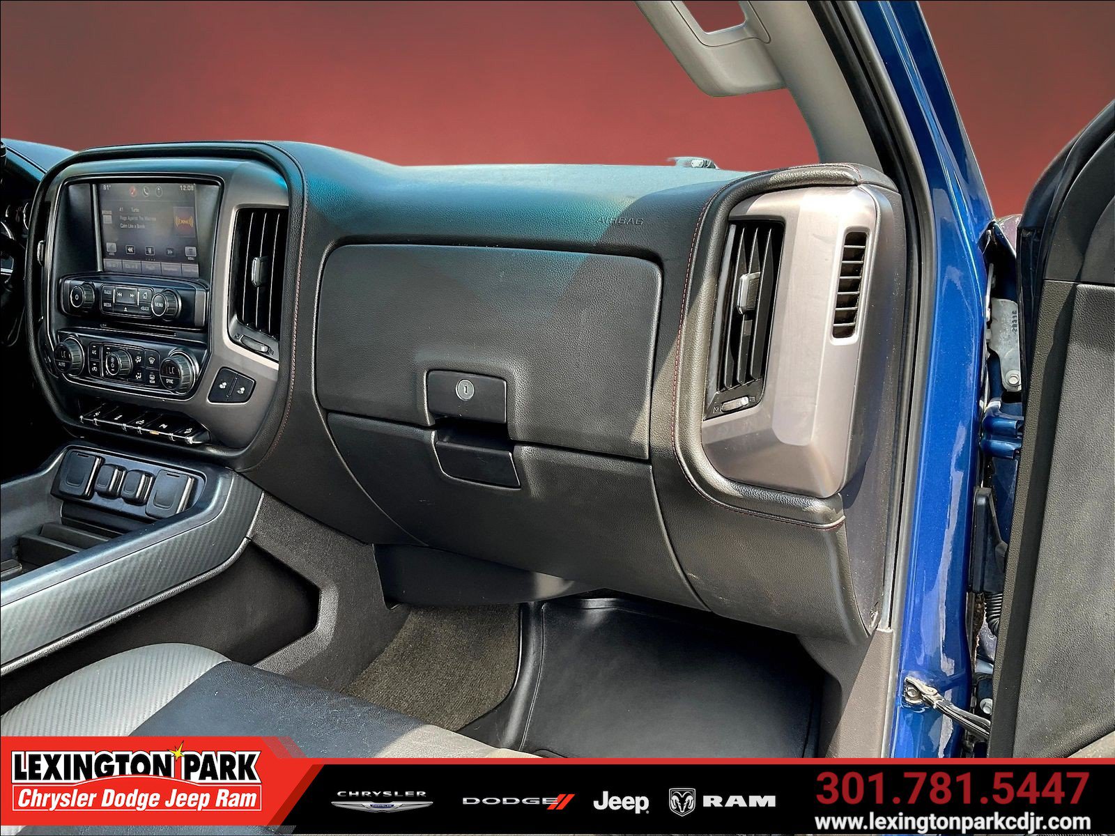 Used 2015 GMC Sierra 1500 SLT w/ All-Terrain Package AWD/4WD image 26