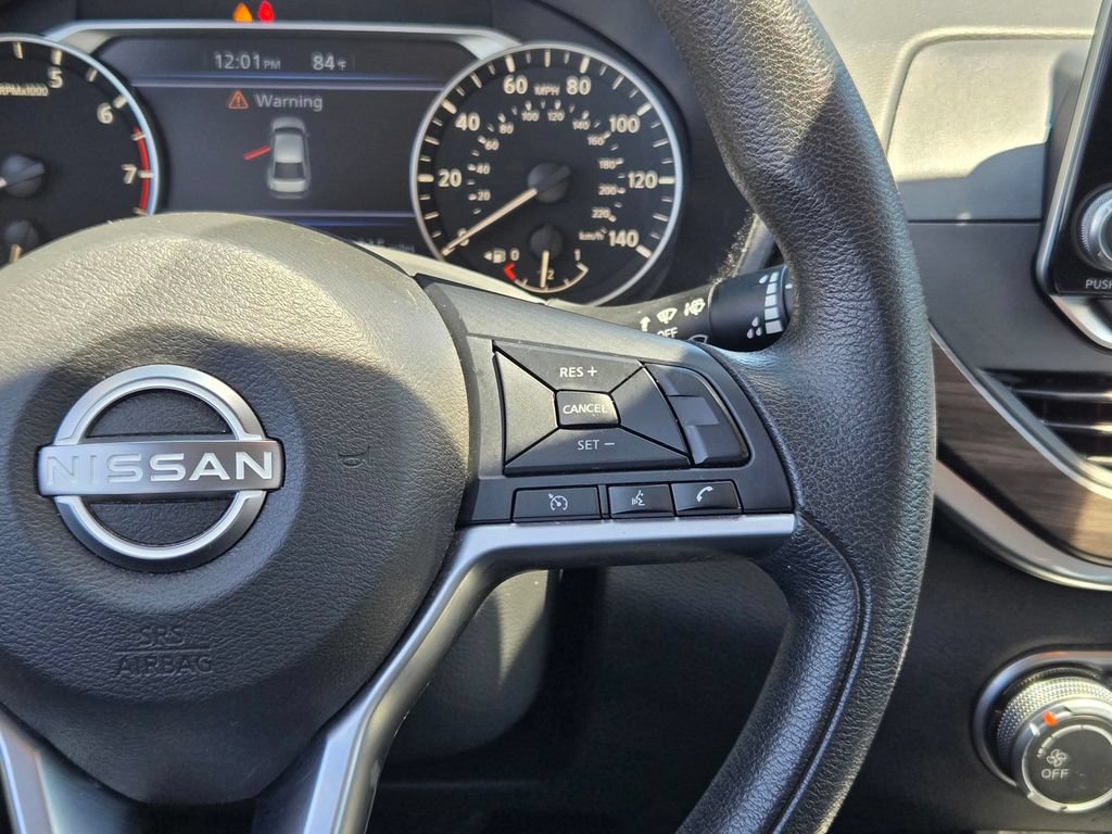 Used 2024 Nissan Altima 2.5 SV FWD image 15