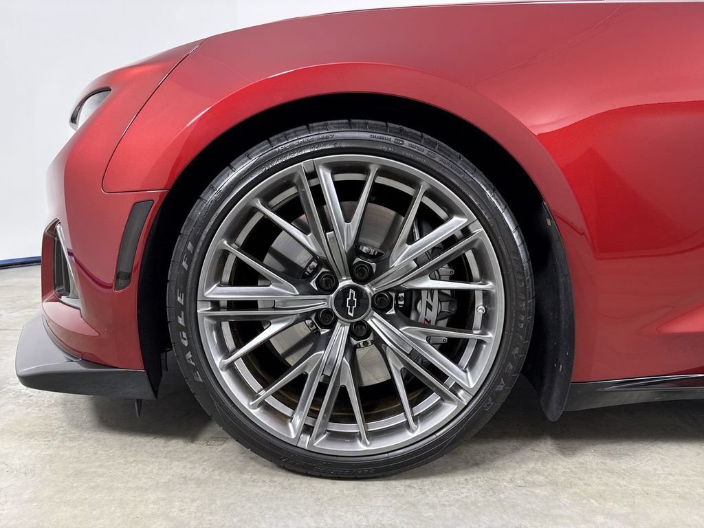 Used 2022 Chevrolet Camaro ZL1 RWD image 13