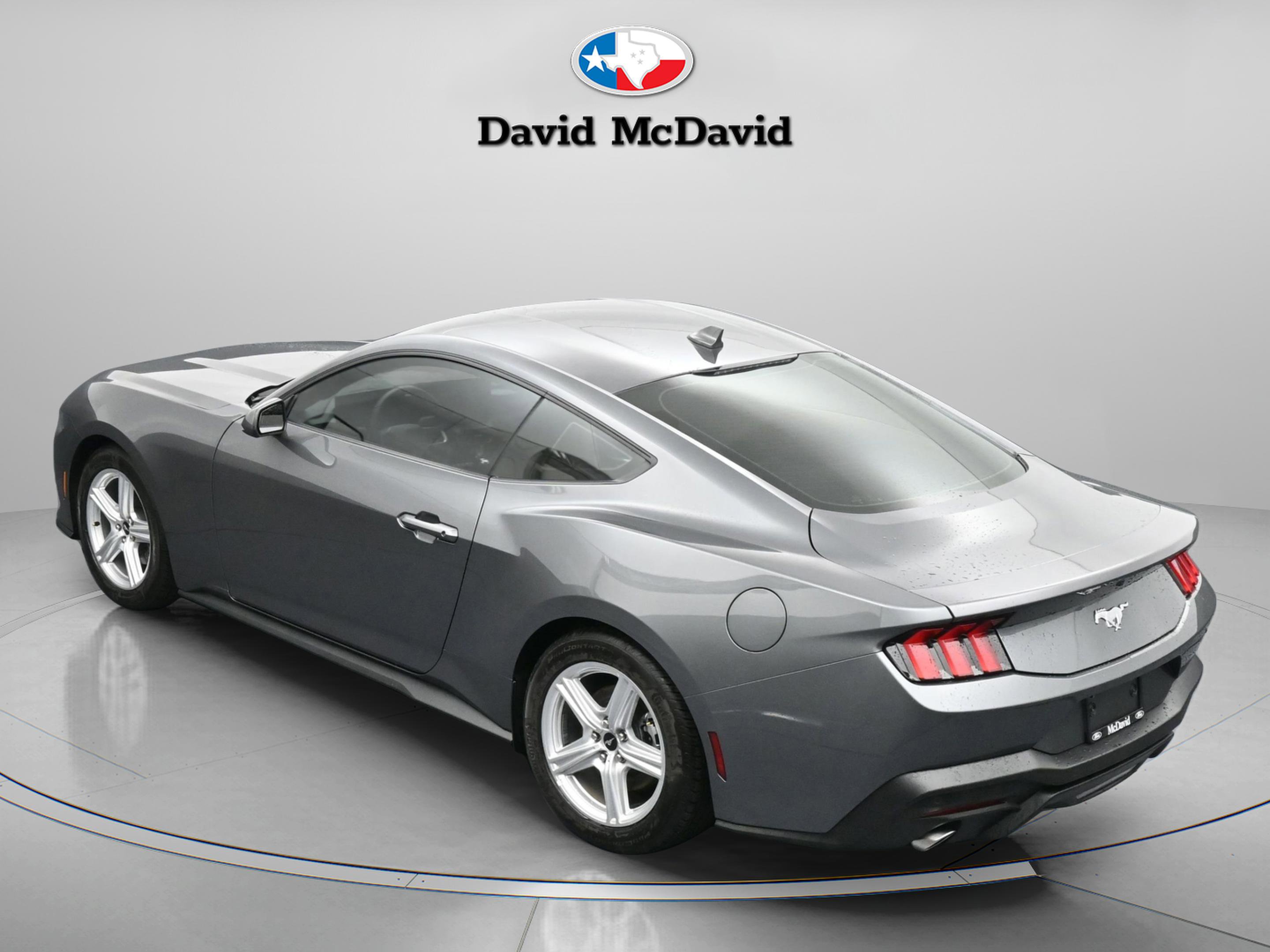 Used 2025 Ford Mustang EcoBoost image 12