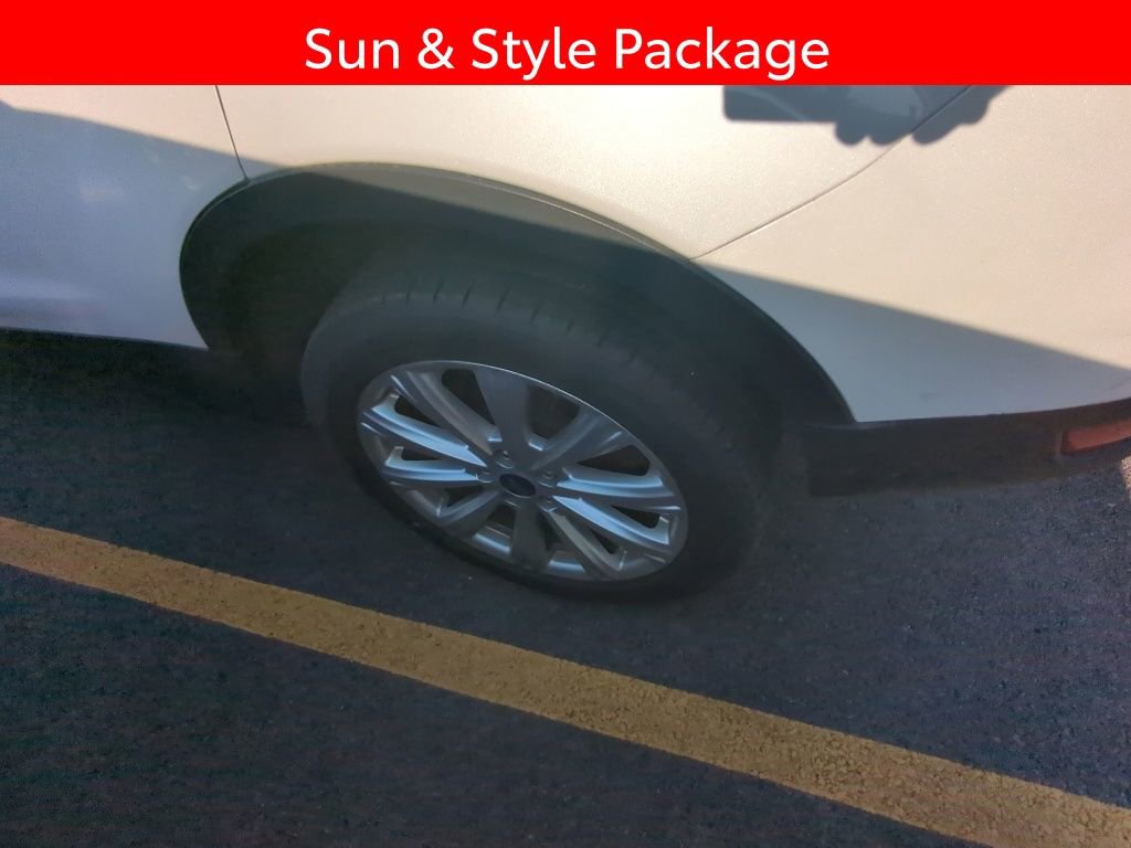 Used 2019 Ford Escape SEL AWD/4WD image 5