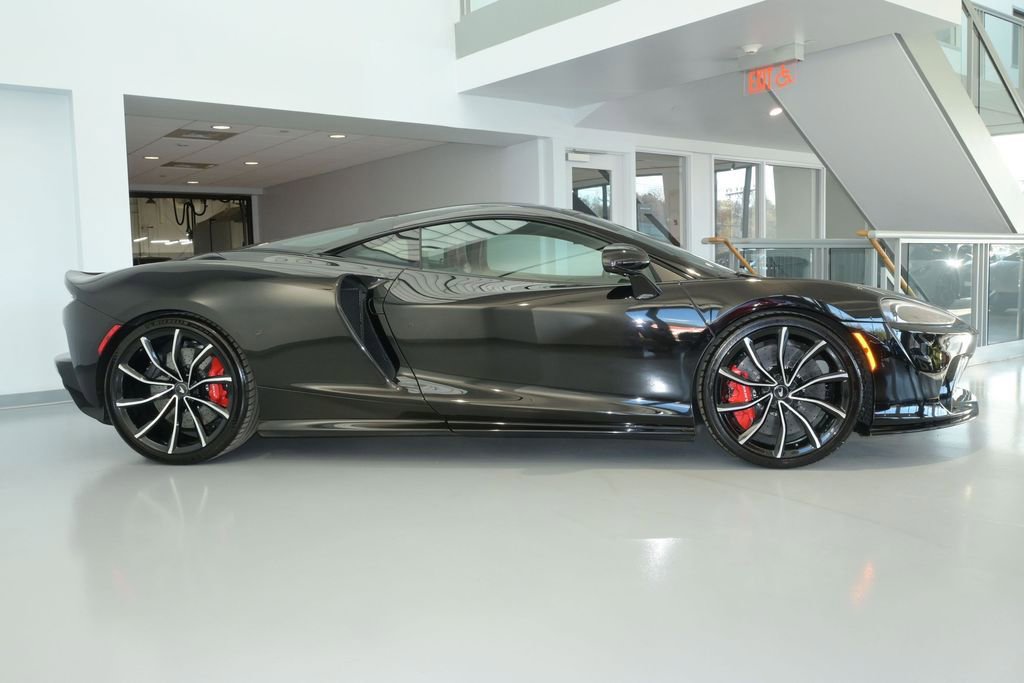 Used 2025 McLaren GTS RWD image 9