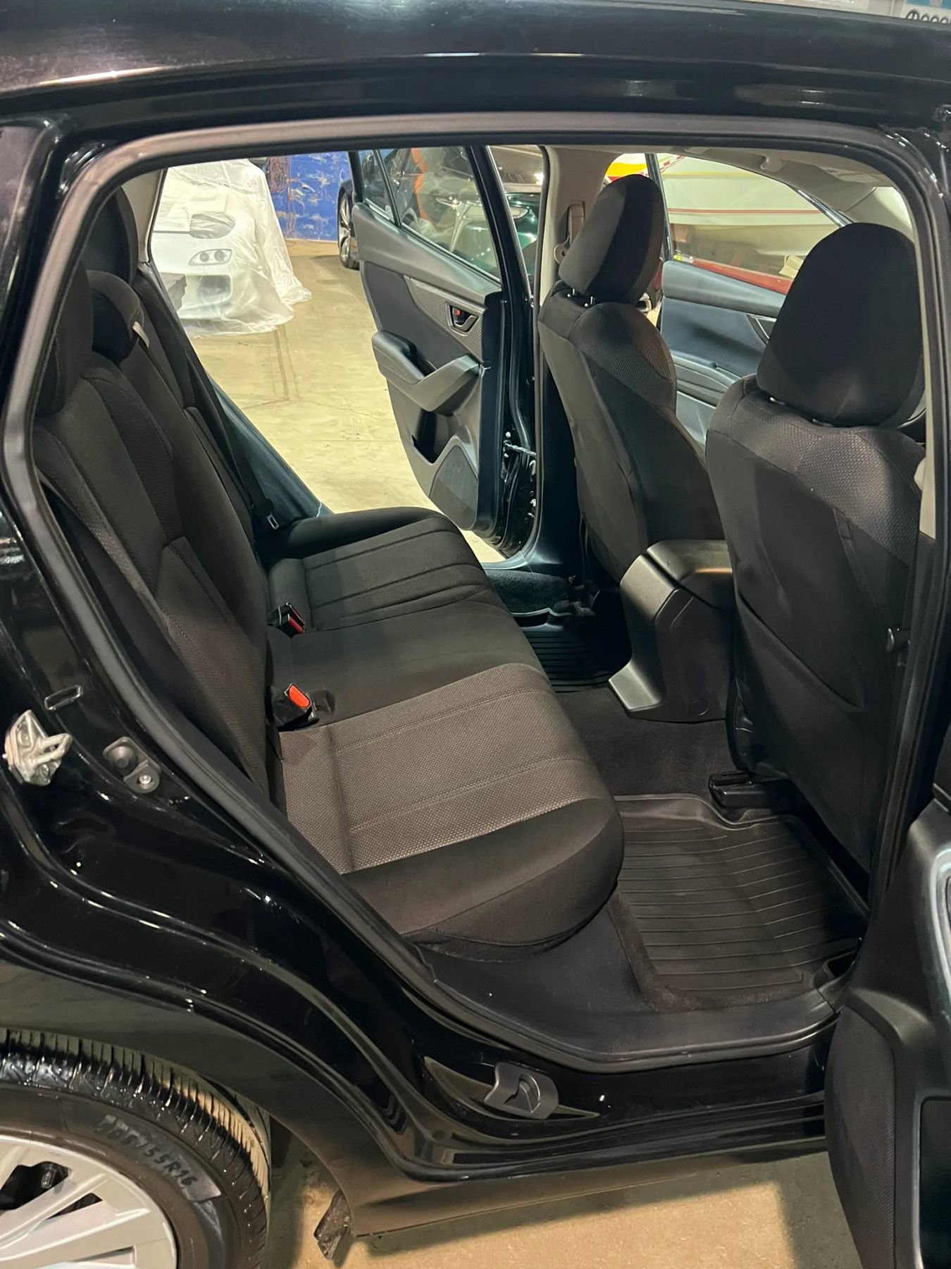 Used 2018 Subaru Impreza 2.0i Premium image 16