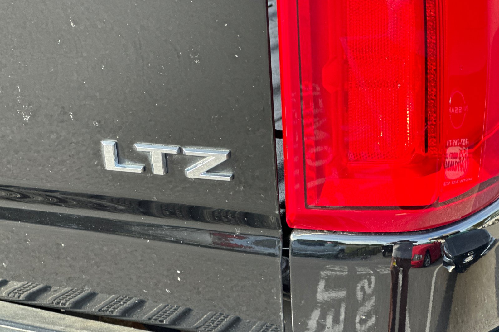 Used 2022 Chevrolet Silverado 2500 LTZ w/ LTZ Premium Package AWD/4WD image 34