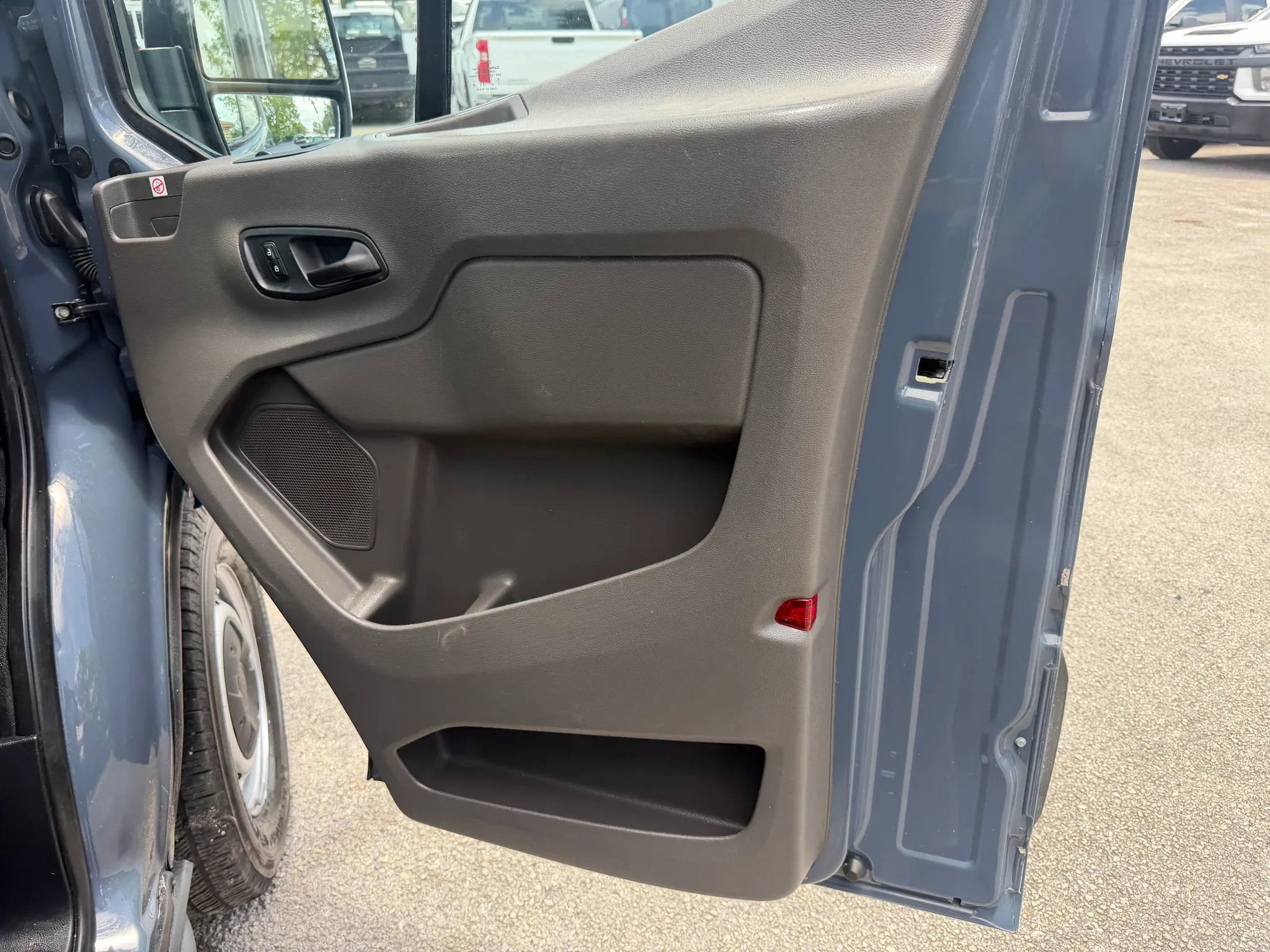 Used 2020 Ford Transit 250 148 High Roof Extended RWD image 17