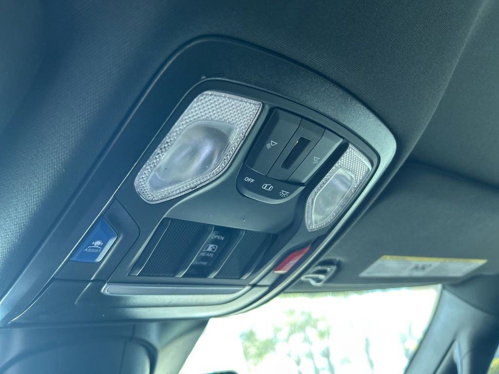 Used 2025 RAM 3500 Big Horn image 44