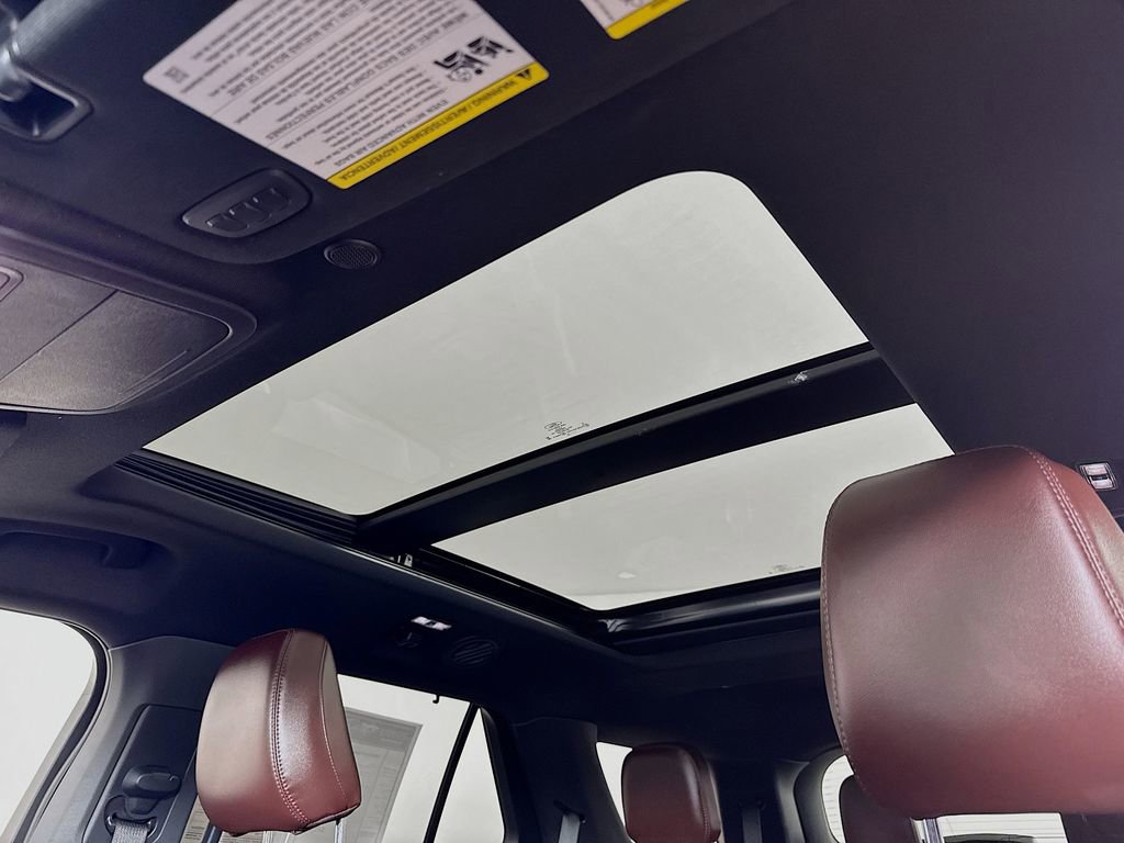 Used 2024 Ford Explorer Platinum w/ Technology Package image 22