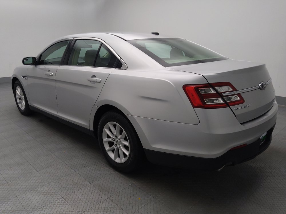 Used 2014 Ford Taurus SE FWD image 5