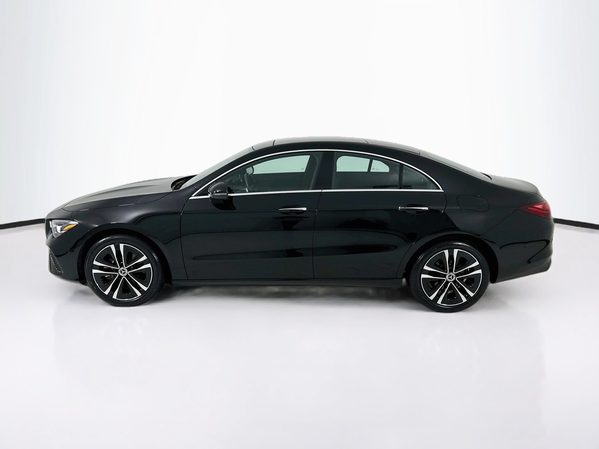 Certified 2025 Mercedes-Benz CLA 250 image 5