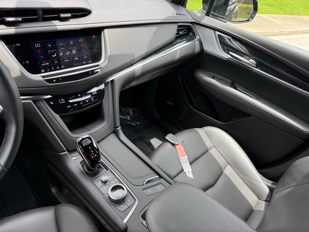 Certified 2025 Cadillac XT5 Premium Luxury w/ LPO, Floor Liner Package AWD/4WD image 33