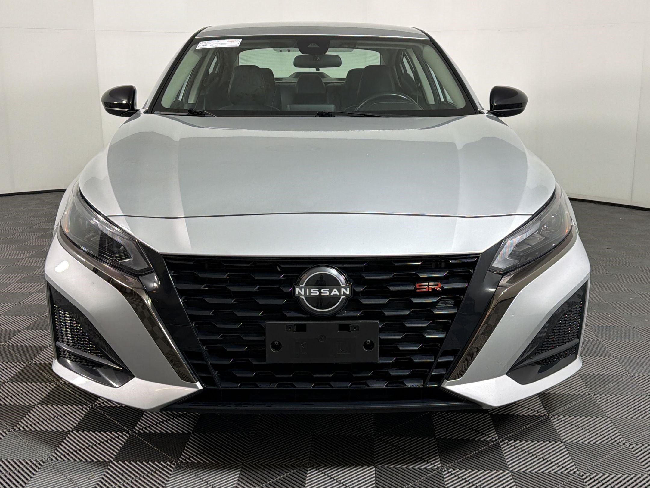 Used 2024 Nissan Altima 2.5 SR FWD image 5
