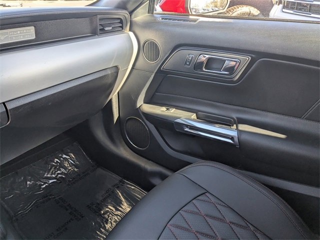 Used 2016 Ford Mustang Premium image 17