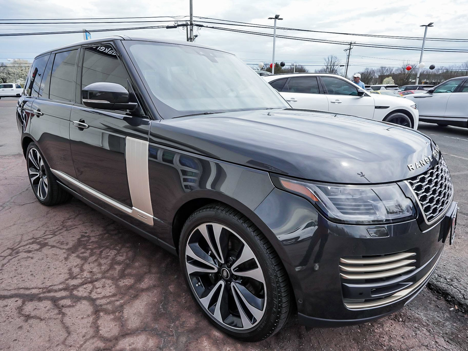 Used 2021 Land Rover Range Rover Autobiography Fifty Edition image 3