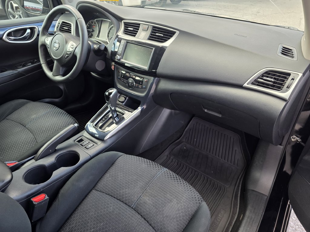 Used 2019 Nissan Sentra SR FWD image 10