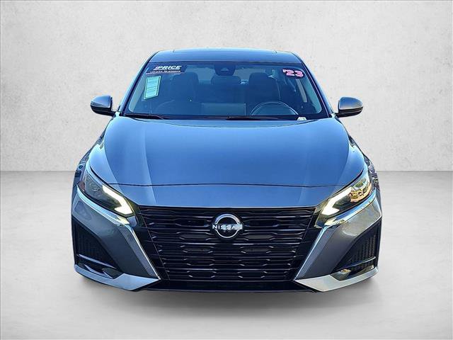 Used 2023 Nissan Altima 2.5 SV w/ SV Premium Package FWD image 2
