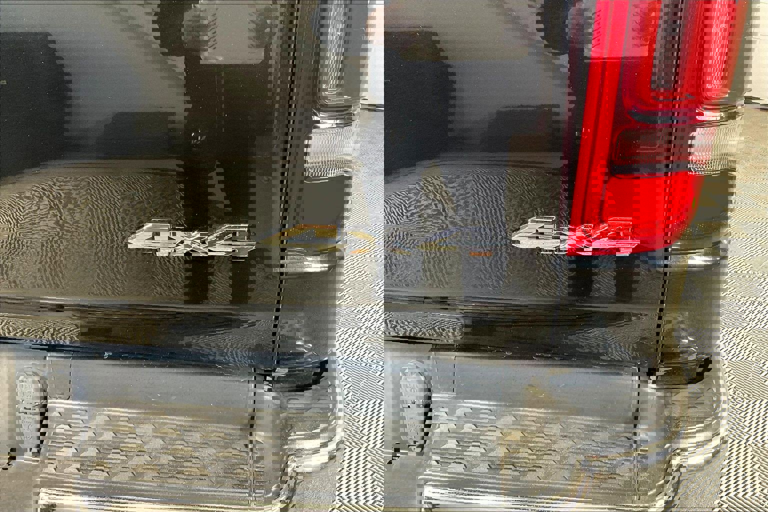 Used 2020 RAM 1500 Laramie image 32