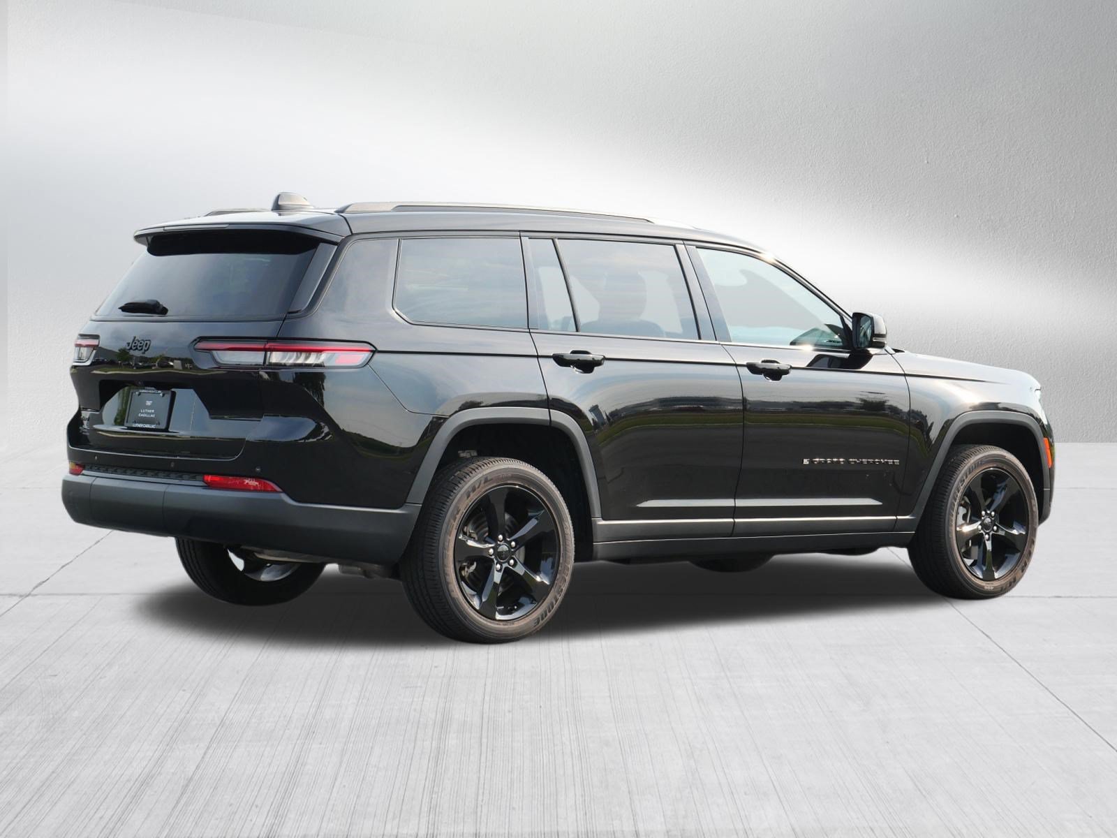 Used 2024 Jeep Grand Cherokee L Altitude AWD/4WD image 6