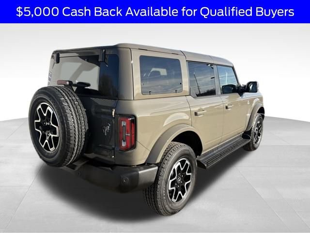 New 2025 Ford Bronco Outer Banks image 3