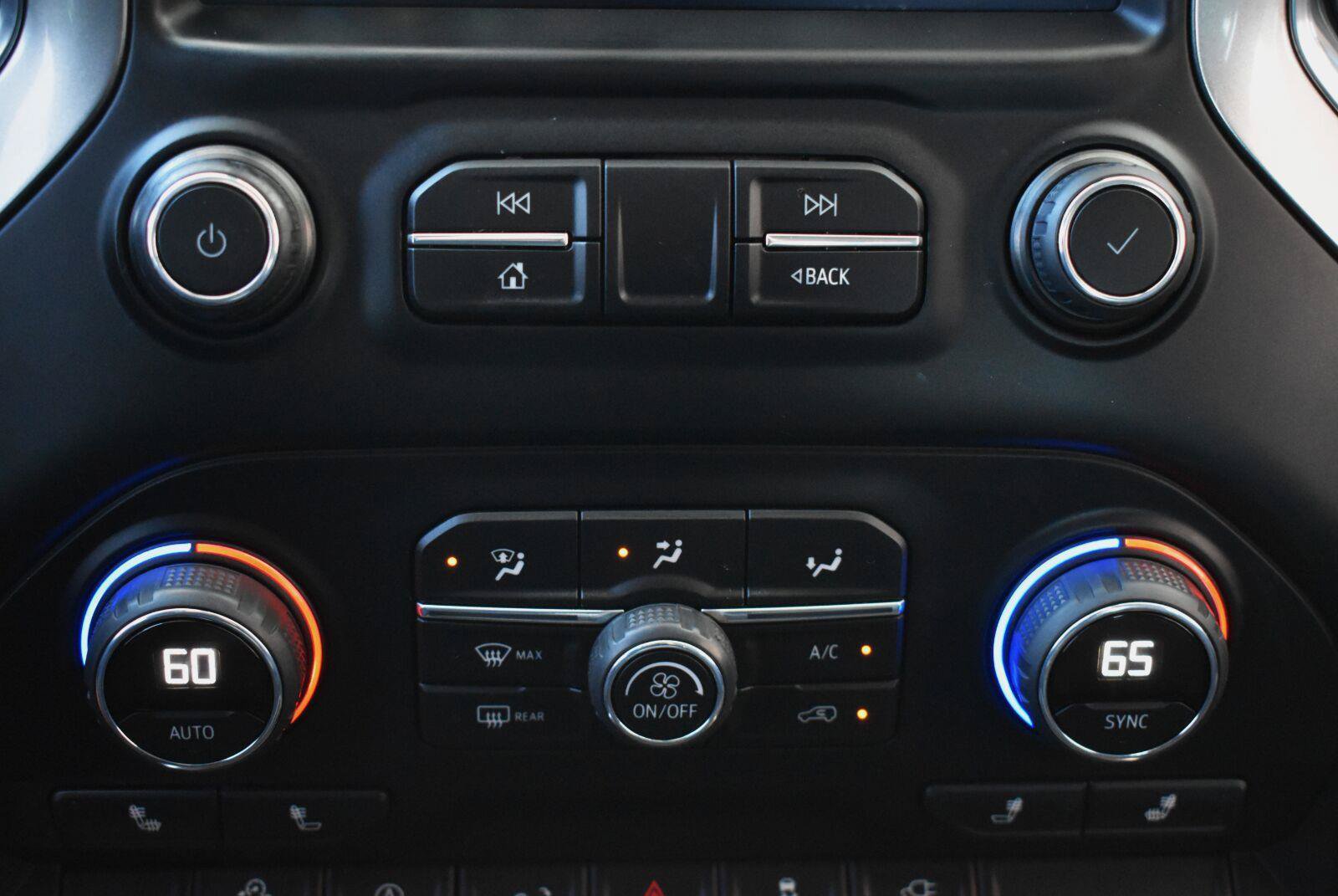 Used 2019 Chevrolet Silverado 1500 RST w/ All-Star Edition AWD/4WD image 10