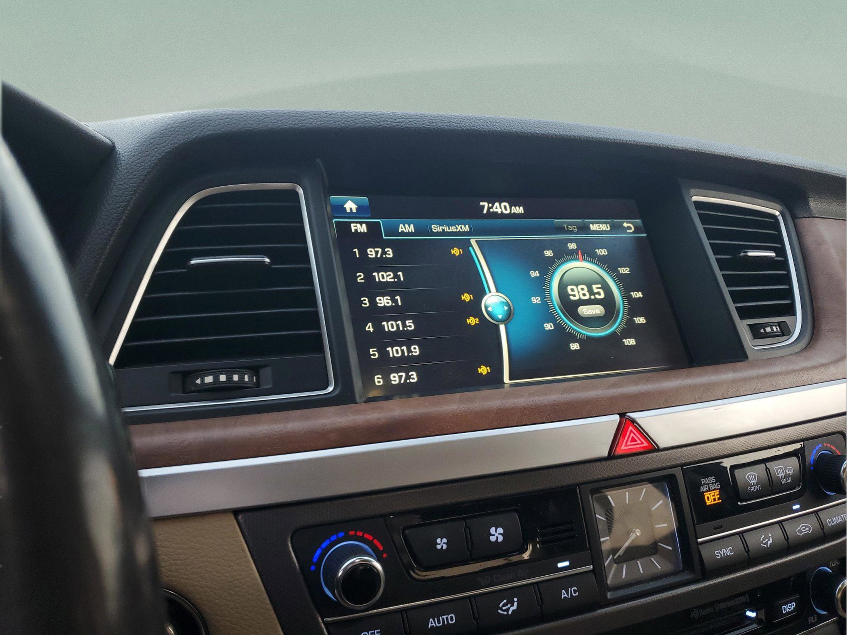 Used 2015 Hyundai Genesis 3.8 w/ Option Group 04 image 21