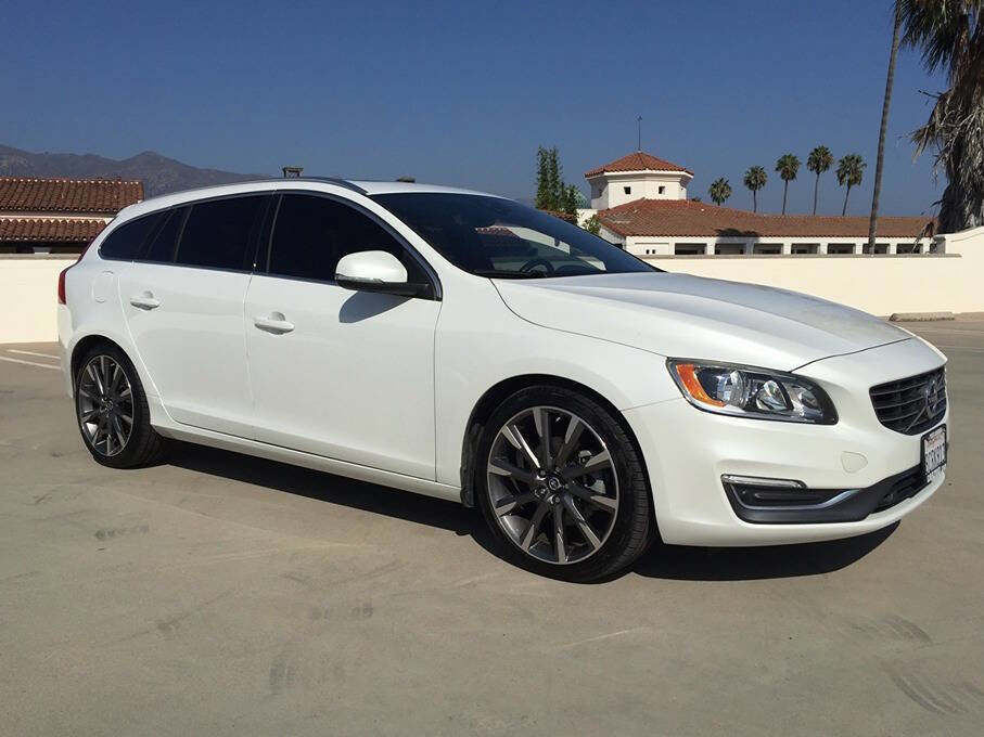 Used 2015 Volvo V60 T5 Premier w/ 19" Sport Package FWD image 7