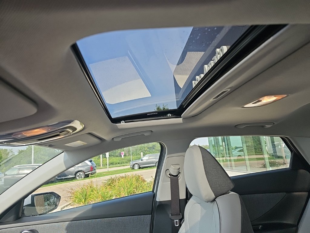 New 2026 Hyundai Elantra Limited FWD image 27