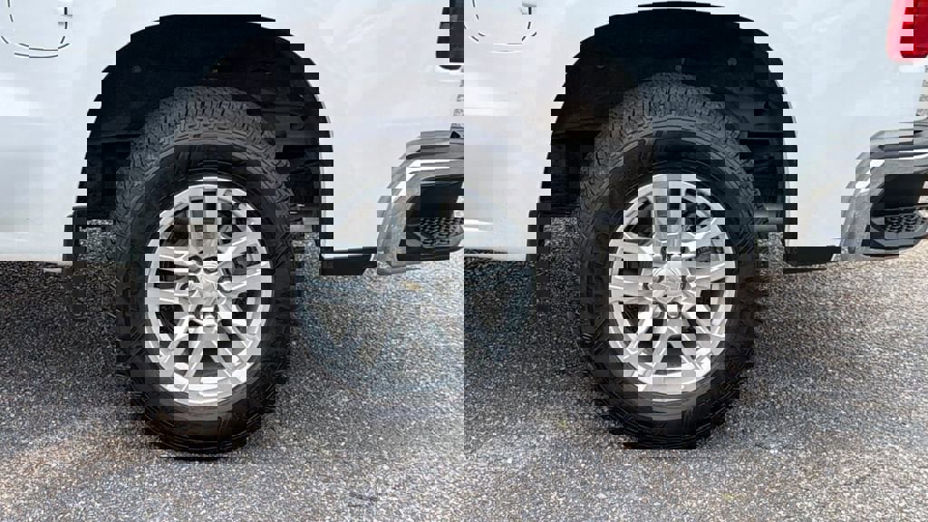 Used 2020 Chevrolet Silverado 1500 LT w/ All-Star Edition image 9