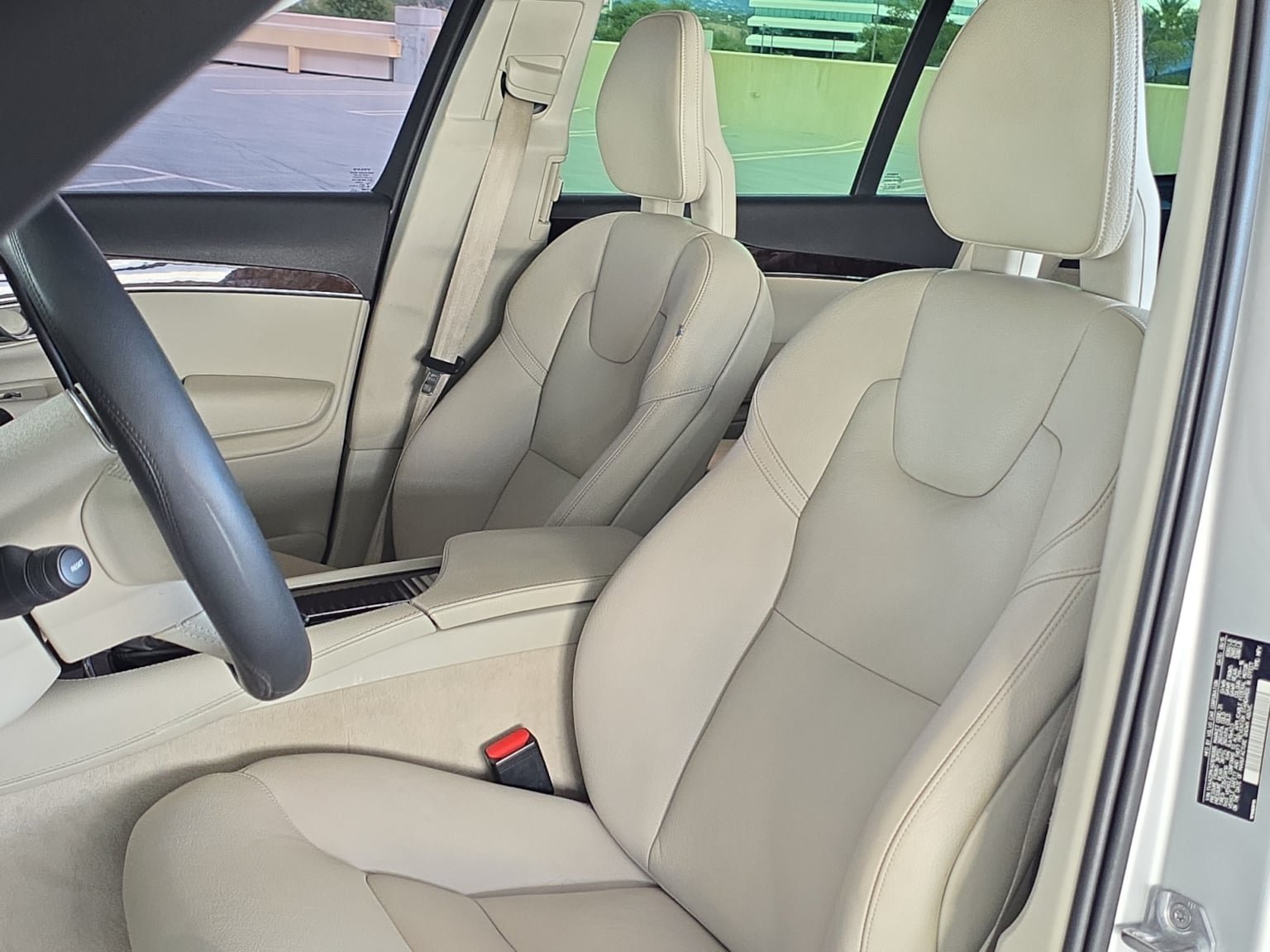 Used 2016 Volvo XC90 T6 Momentum AWD/4WD image 14