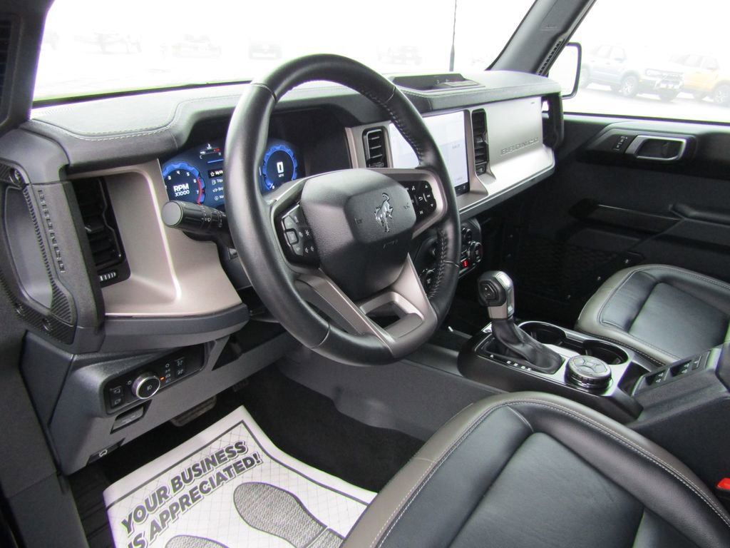 Used 2025 Ford Bronco Outer Banks AWD/4WD image 8