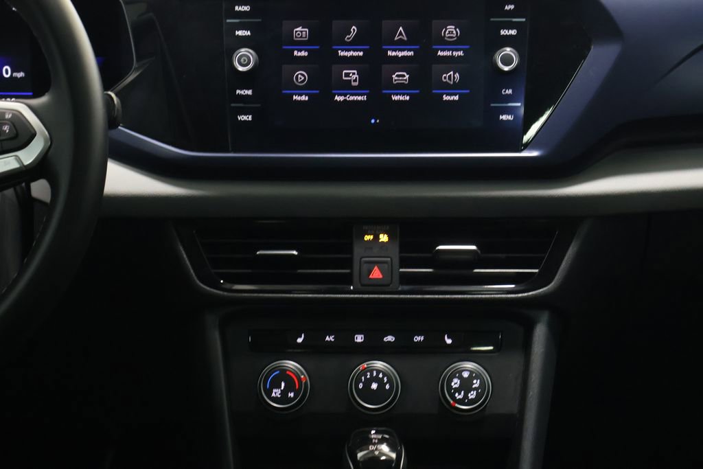 Used 2022 Volkswagen Taos SE w/ Panoramic Sunroof Package image 19