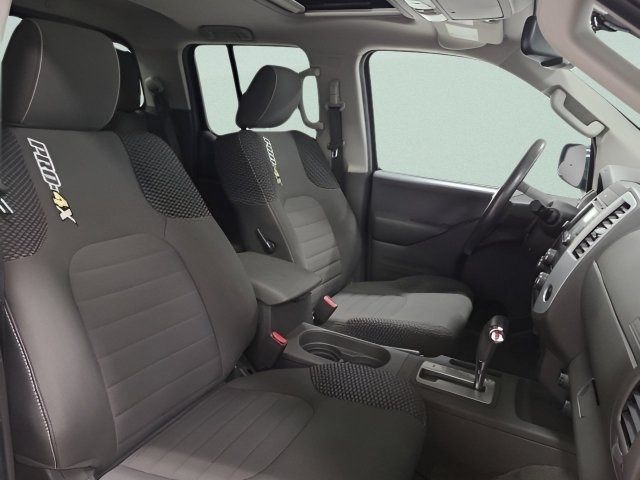 Used 2016 Nissan Frontier PRO-4X AWD/4WD image 14