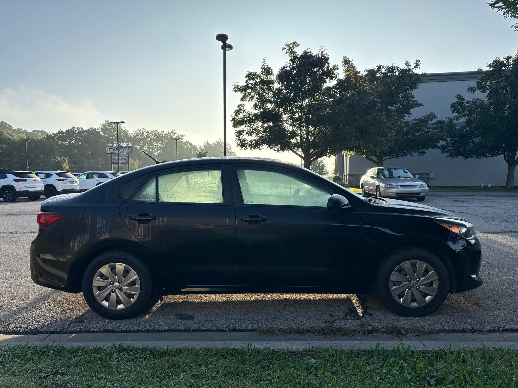 Used 2018 Kia Rio S FWD image 4