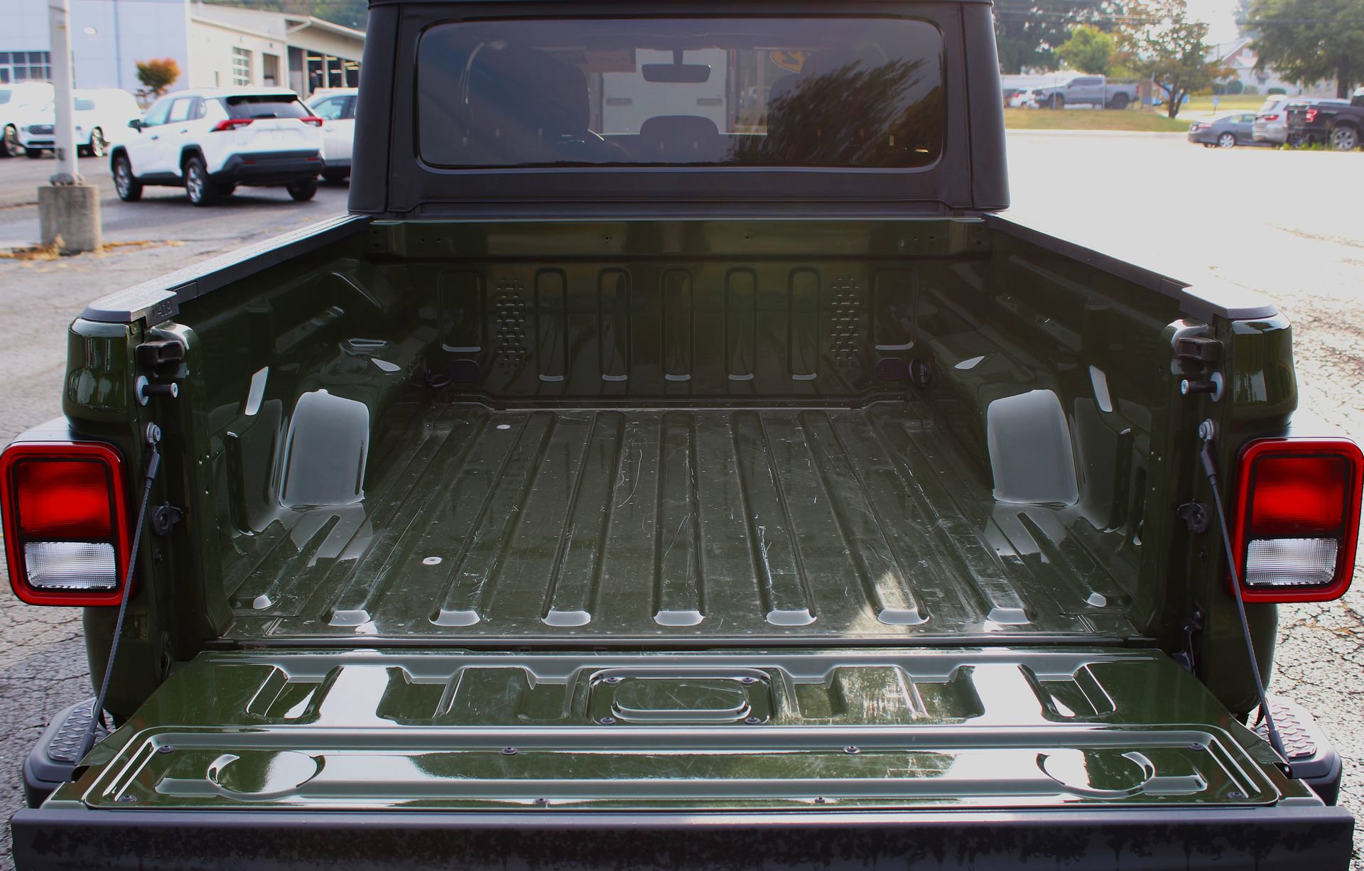 Used 2022 Jeep Gladiator Mojave image 12