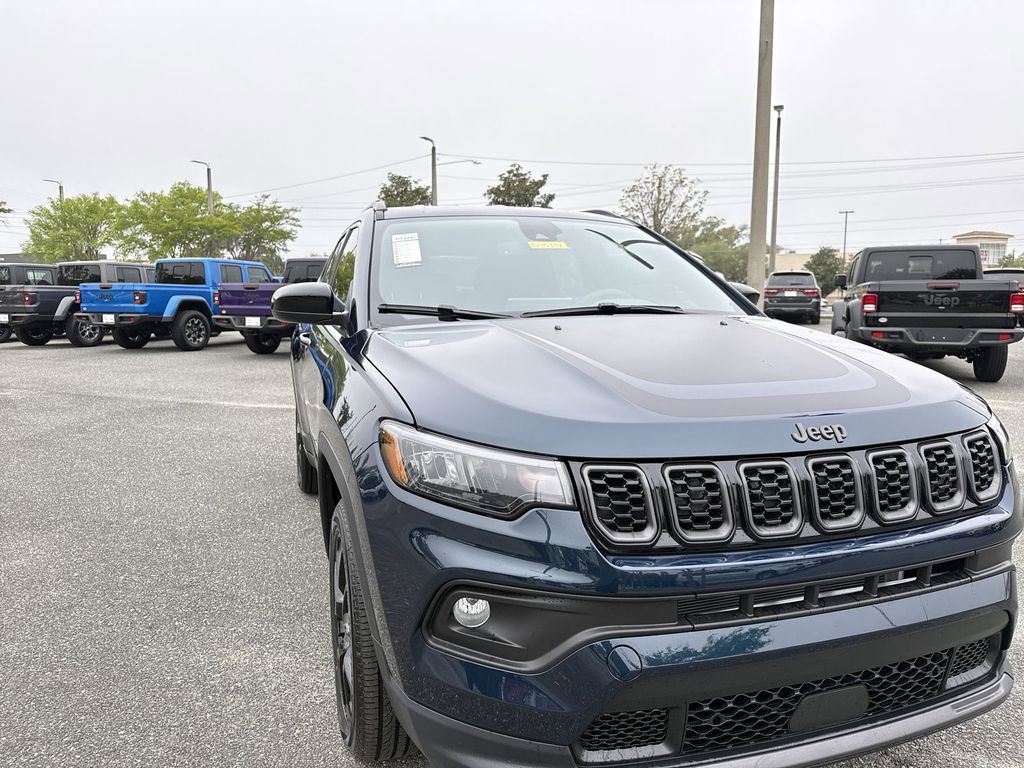 New 2026 Jeep Compass Latitude image 8