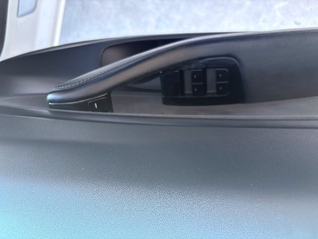 Used 2018 Tesla Model 3 Long Range RWD image 11