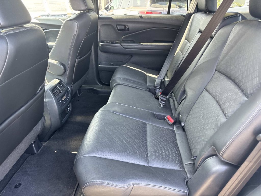 Used 2023 Honda Passport Elite image 14