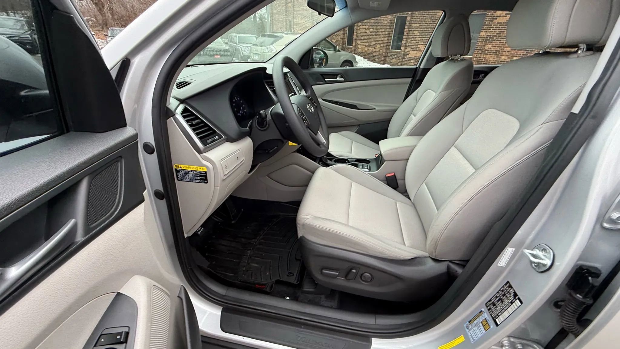 Used 2017 Hyundai Tucson SE image 14