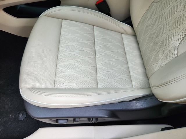 Used 2021 Buick Envision Avenir w/ Technology Package II AWD/4WD image 21