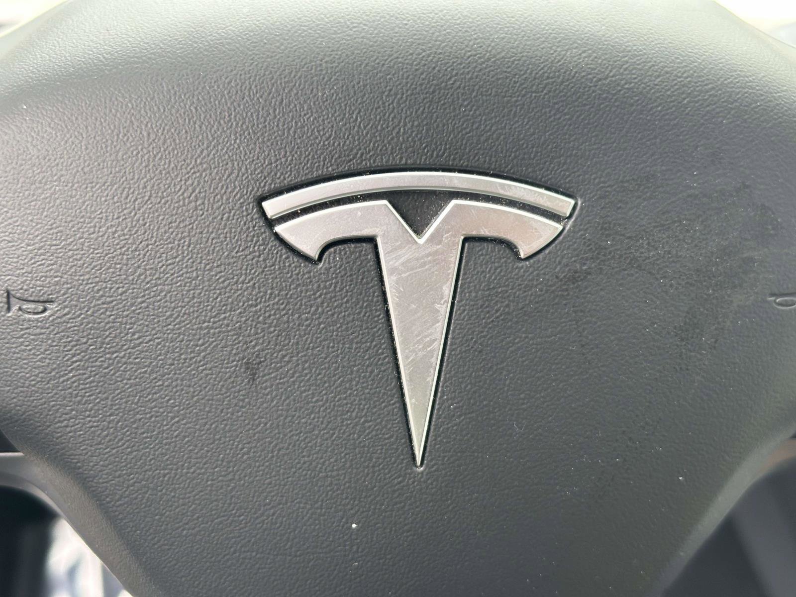 Used 2022 Tesla Model Y Long Range AWD/4WD image 22