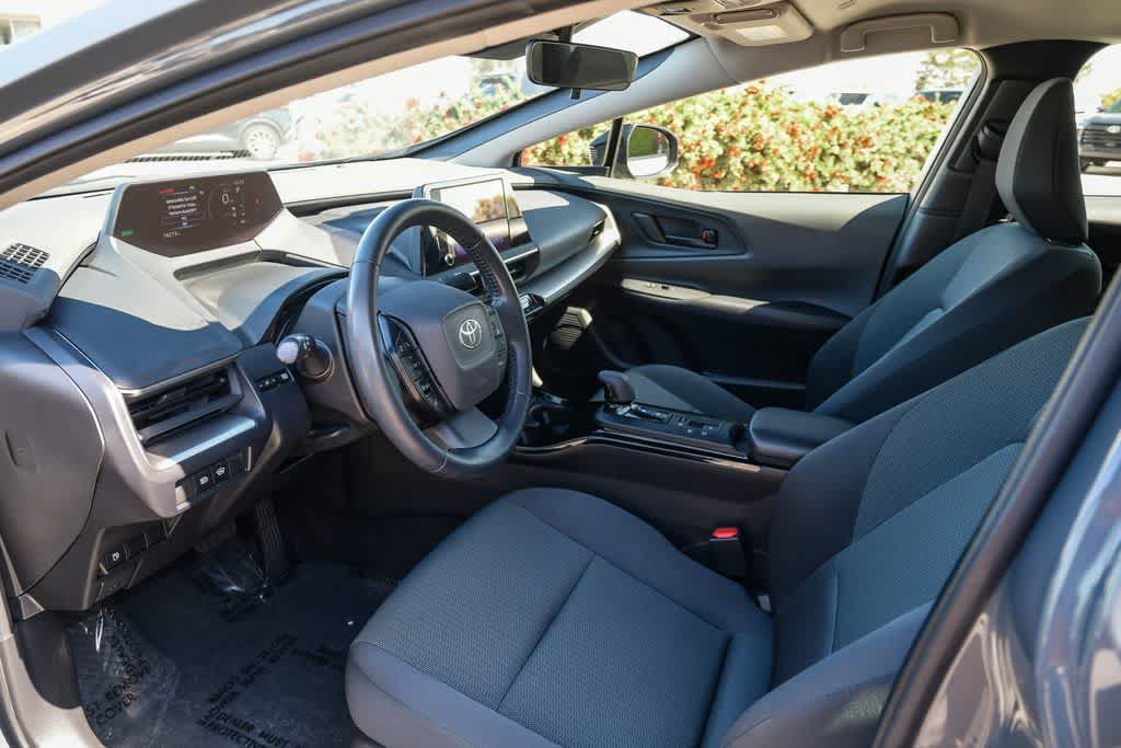 Used 2023 Toyota Prius LE FWD image 16