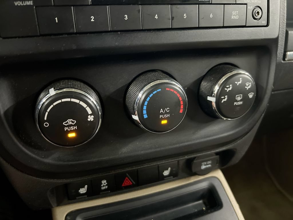Used 2015 Jeep Patriot High Altitude AWD/4WD image 15