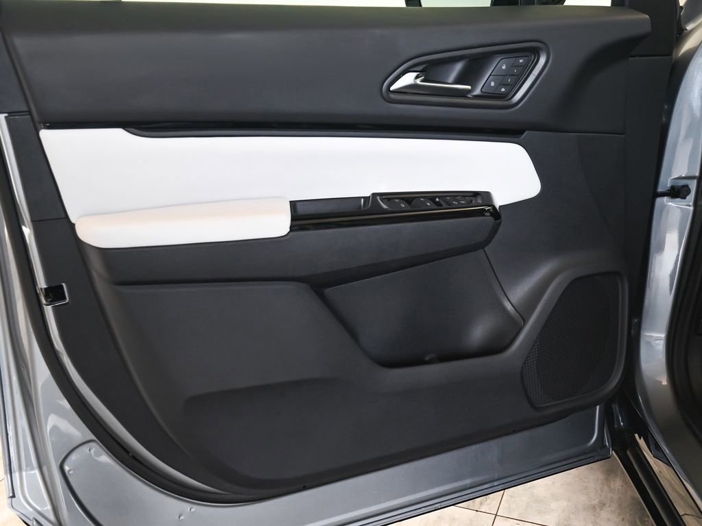 Used 2025 Honda Prologue Touring image 11