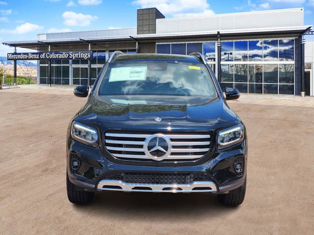 New 2025 Mercedes-Benz GLB 250 4MATIC image 2