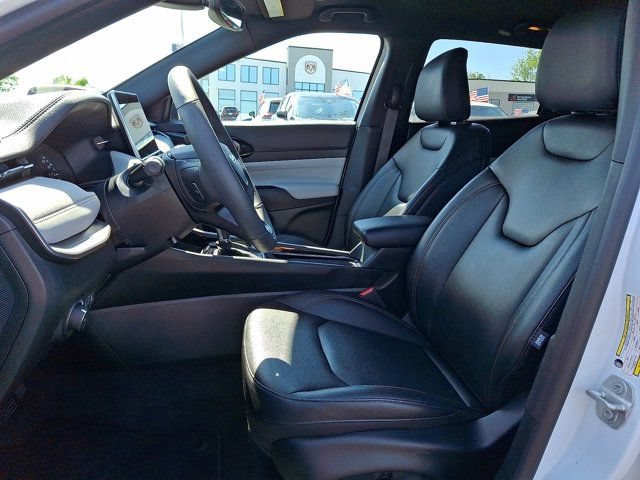 Certified 2024 Jeep Compass Limited AWD/4WD image 17